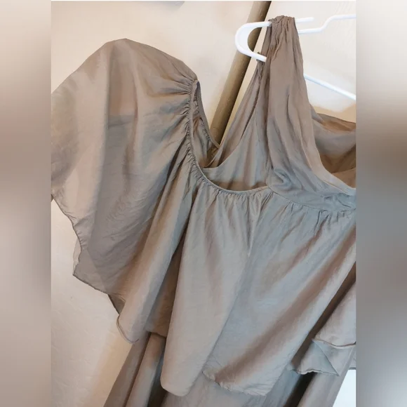 Gabriella Rocha Open Shoulder Cotton & Silk Flowy Top Size Medium Boxy Date Boho - Picture 3 of 13